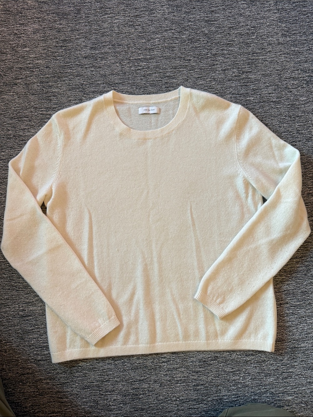 Light Cream Cashmere Sweater - Women's Classic Knit